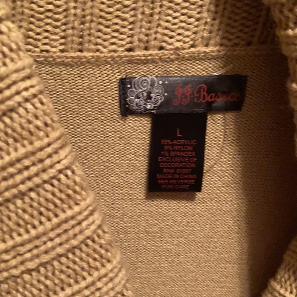 NWT Extra long ladies tan sweater with belt - Picture 3 of 8